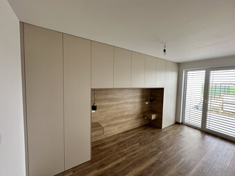 Na predaj moderný 4-izbový rodinný dom s tepelným čerpadlom  - 12
