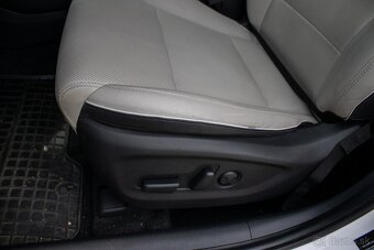 Hyundai Tucson 1.6 T-GDi Premium A/T 4x4 - 12