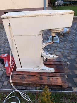 Multifunkčný miesič na cesto - 12