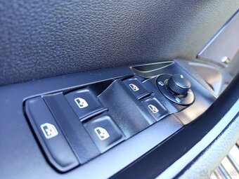 Škoda Superb III Combi 2.0TDI DSG - 12