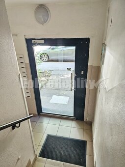 2 izbový byt BA RUŽINOV-NIVY - 52m2...Žiadaná lokalita - 12