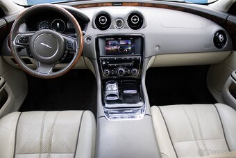 Jaguar XJ R 3.0 V6 250 kW - 12