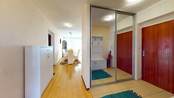 Prenájom veľkého 4-izbového bytu s loggiou, 93 m², Trenčín – - 12