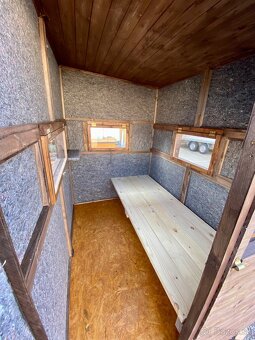 Posed Delux + podstavec Akcia komplet - 12