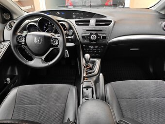Honda Civic Tourer - 12
