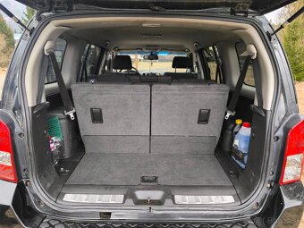 Nissan Pathfinder 2.5 dCI 7- miestny 4x4 - 12