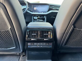 Volkswagen Touareg 3.0TDi 4x4 mod. 2020 - 12