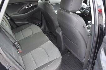 Hyundai i30 CW 1.5 118 kw - 63 100 km - odpočet DPH - 12