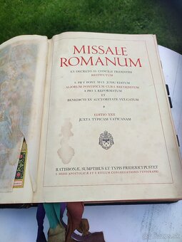 Starozitna kniha misal - 12