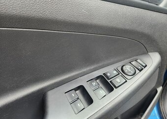 Hyundai Tucson 1.7-1.MAJ.-NAVI-KAMERA-TAŽNÉ - 12