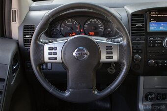 Nissan Navara 2.5 dCi 4×4 - 12