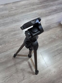 CANON EOS R10 + RF-S 18-150mm - 12