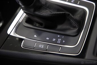 Volkswagen Golf 7 Variant Highline 2.0 TDI 110kW DSG automat - 12