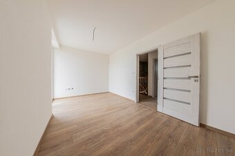 Predaj 4-izb. bytu – Šamorín, 123 m² + záhradka, 2x park. - 12