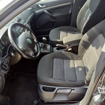 Škoda Octavia II 1.9 TDI 77kw - 12