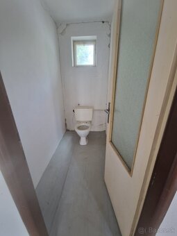 Na predaj 3 izbový rodinný dom - 12