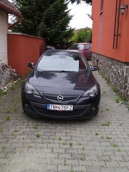 Opel astra gtc - 12