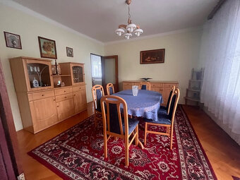 Dvojgeneračný rodinný dom blízko centra mesta. - 12