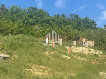 ZĽAVA 15.000 EUR pozemok so stav. povolením a inžin. sieťa - 12