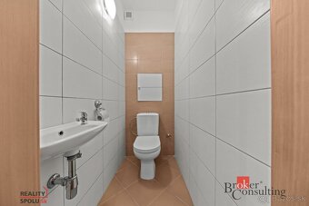 Predaj: Priestranný 3 izbový byt Nové Mesto, Stromová ulica - 12