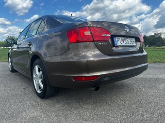 VOLKSWAGEN JETTA 1.2 tsi - 12