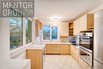 REZERVOVANÉ - 360° VR - Ponúkame na predaj RD s bazénom, stu - 12