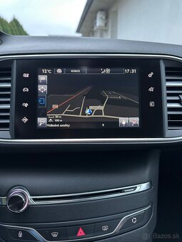 Peugeot 308 1.2 GT-line 96kw 131koní benzín - 12