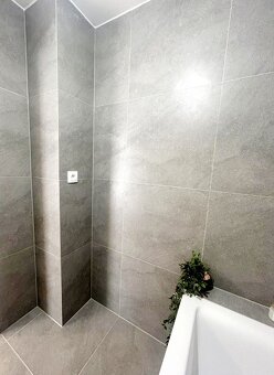 EXKLUZÍVNE- zrekonštruovaný 3 izb. byt s výnimočným výhľadom - 12