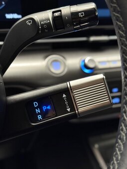 Hyundai Kona 1,6 GDI HEV FAMILY6 DCT - 12