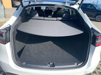 Tesla Model Y 2023 Long Range AWD SoH 95 - 12