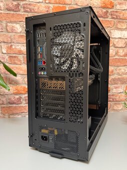 Ryzen 9 9950X\32GB\RTX 4070\SSD\1000W Zdroj - 12