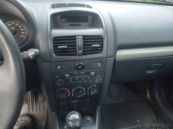 Renault Clio - 3 dverové - 12
