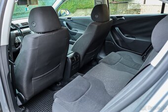 Volkswagen Passat 2.0 TDI (B6) - 12