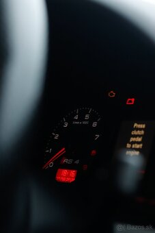 Audi RS4 avant b7 - 12