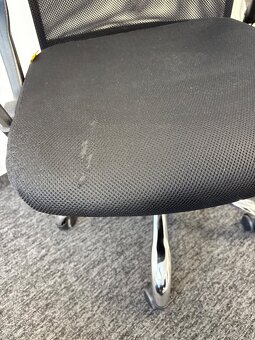 Stoličky + Kancelarske stoličky - 12