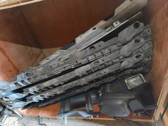 Predám náhradné diely rozpredám - 12