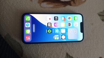 Predám iPhone 13 - 12