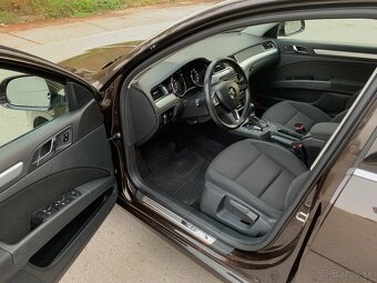 Škoda Superb 2,0 TDi CR DSG 4x4 - 12