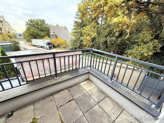 LOYALTERS | 5 izbový rodinný dom v dvojdome - Stupava - 12