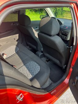 Škoda Fabia 1.2 40kw 2006 86 462km - 12