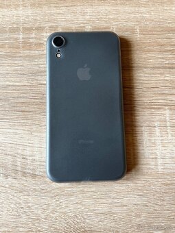 Telefóny IPhone 11 , IPhone xr - 12