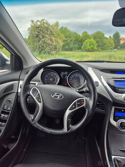 Hyunday elantra 2013 1.6 97kw benzín - 12