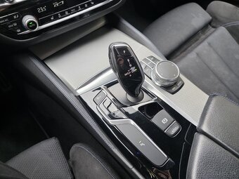 BMW 530d XDRIVE G30 M PACKET - 12