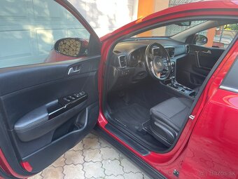 Predám Kiu Sportage 1.6 TGDI 177k 4x4 v top stave - 12