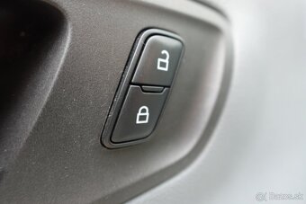 FORD TRANSIT 7MÍST DVOJKABINA VALNÍK 2.0TDCI KLIMA - 12