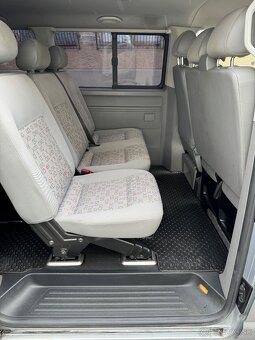 VOLKSWAGEN TRANSPORTER CARAVELLE T5 - 12