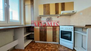 ADOMIS - predám 2-izb priestranný byt 55m2,loggia,Bukureštsk - 12