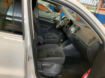 Volkswagen Tiguan 2.0tdi 103kw - 12