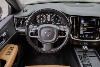 Volvo V60 D3 Momentum 110 kW A/T - 12