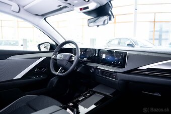 Opel Astra Sport Tourer ST EDITION 1,2T 130k AT8 - 12